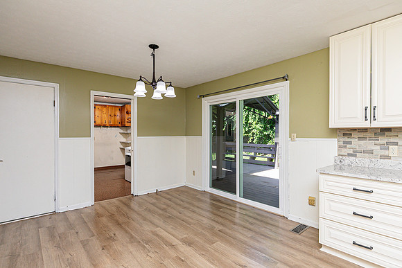 2133 Sandy Plains Road-19