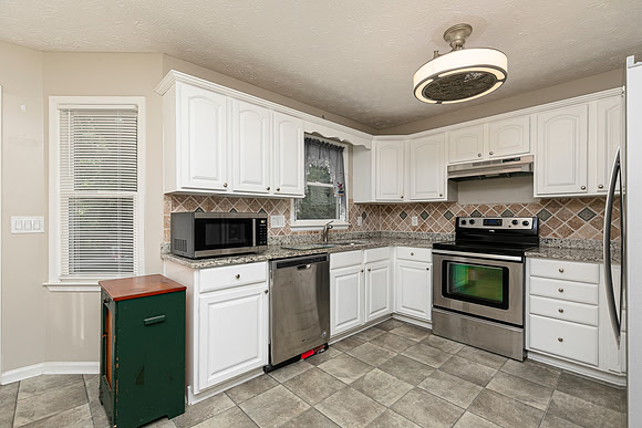 844 Hardy Circle-13