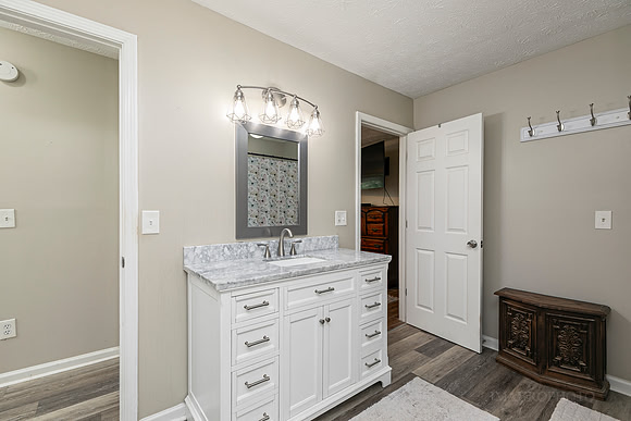 844 Hardy Circle-22