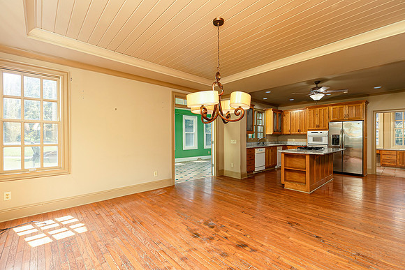 538 Spring Place Rd-13