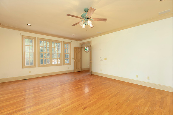 538 Spring Place Rd-25