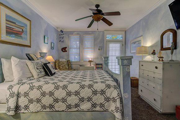 Guest Room 4-8