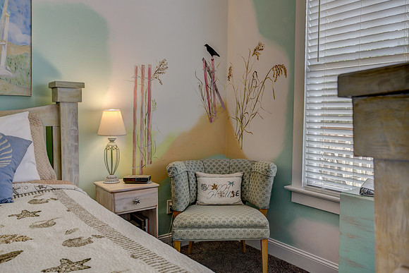 Guest Room 2-8