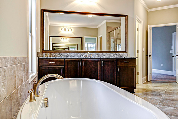 Master Bath - Upstairs-5