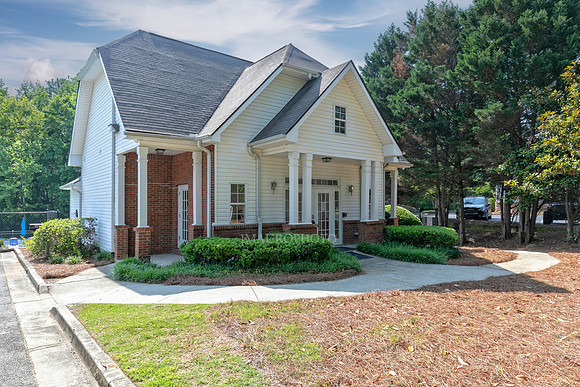 Clubhouse-1