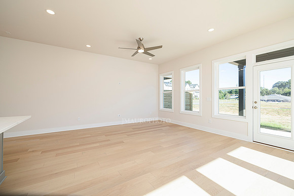 Oakridge Grand-6