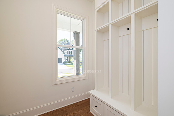 Oakshire Farmhouse-24