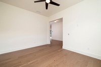 Oakshire Farmhouse-7