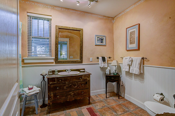 Guest Room 6-8