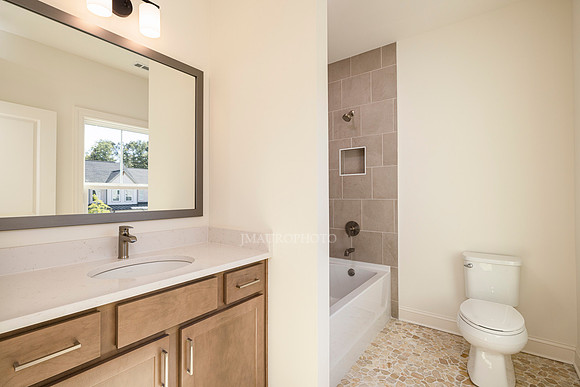 Oakshire Farmhouse-48
