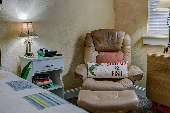 Guest Room 6-4