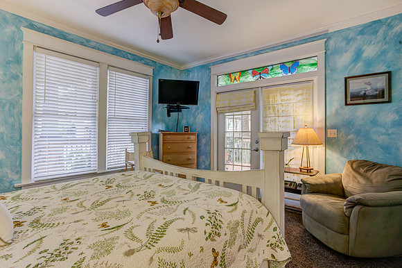 Guest Room 1-11