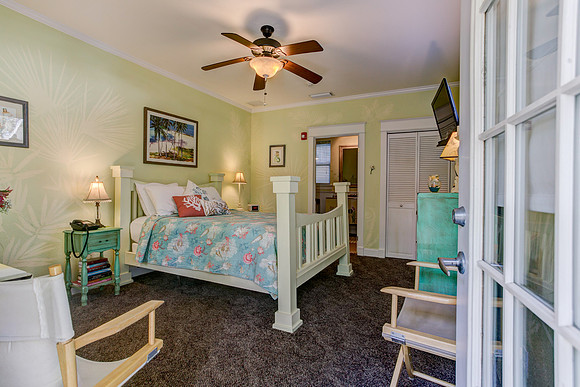 Guest Room 3-2