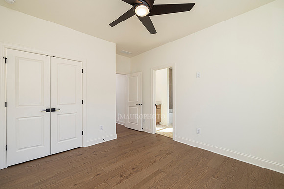 Oakshire Farmhouse-47