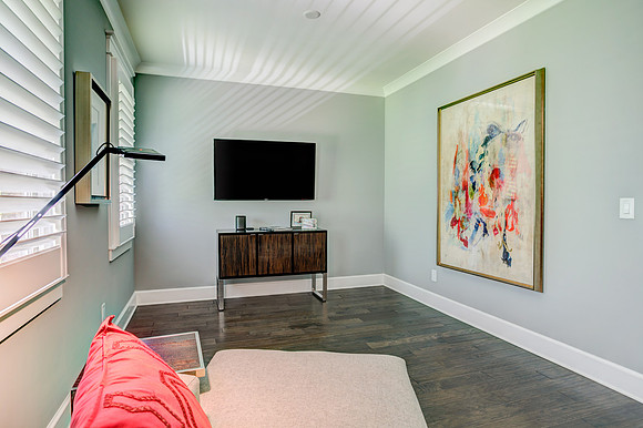 Master Suite - Upstairs-4