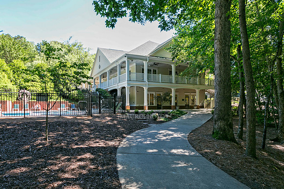 Club House-1
