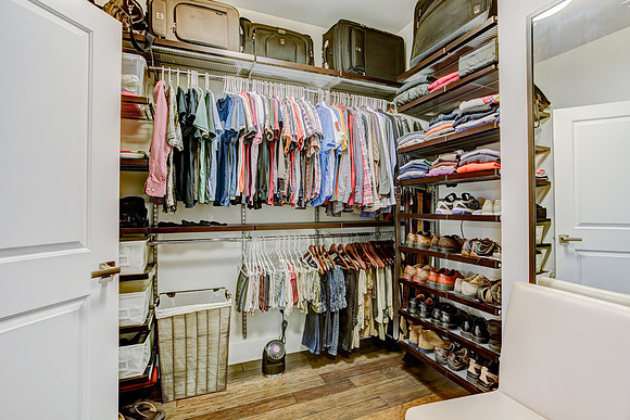 Master Closet-1