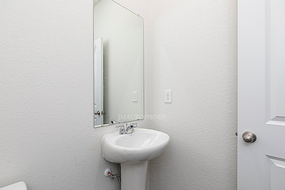 Powder Room-1