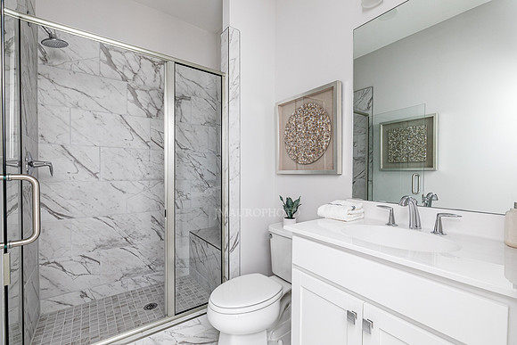Owner's Bath-1