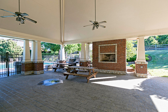 Clubhouse-3