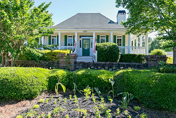 Clubhouse-1