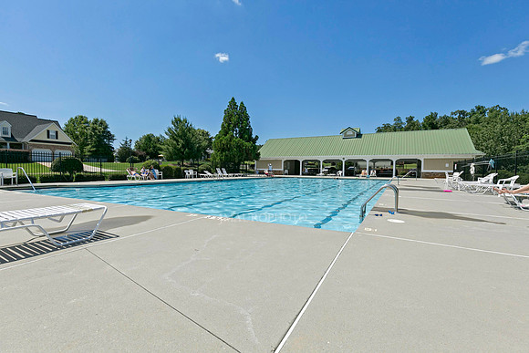 Swimming Pool 2-2