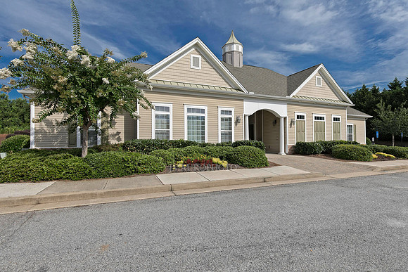 Clubhouse-1
