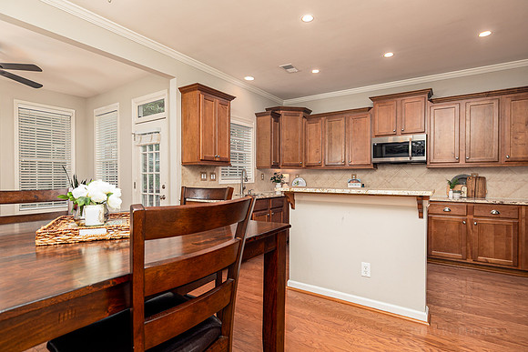 3410 Waters Edge Trl-30