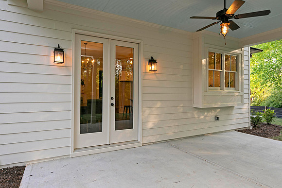 Covered Patio-1