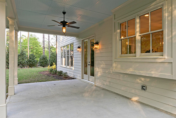 Covered Patio-2