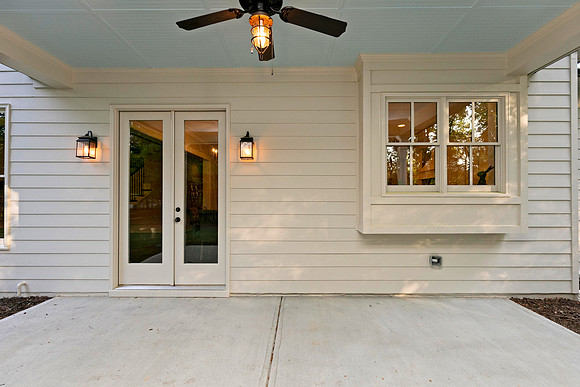 Covered Patio-3