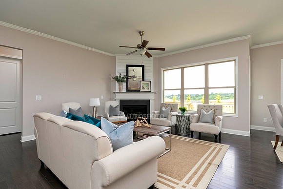 Family-Gathering Room-2