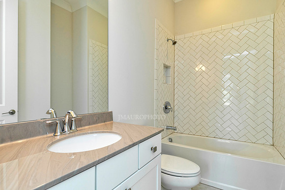 Bathroom 3-1