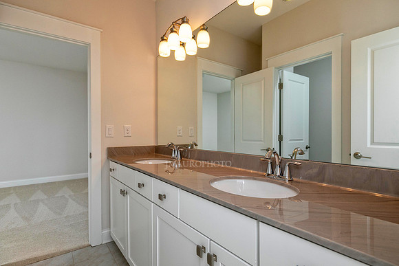 Bathroom 2-1