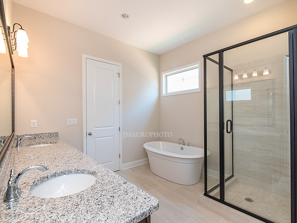 Owner's Bath-4