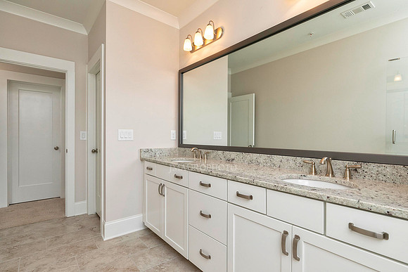 Owner's Bath-3