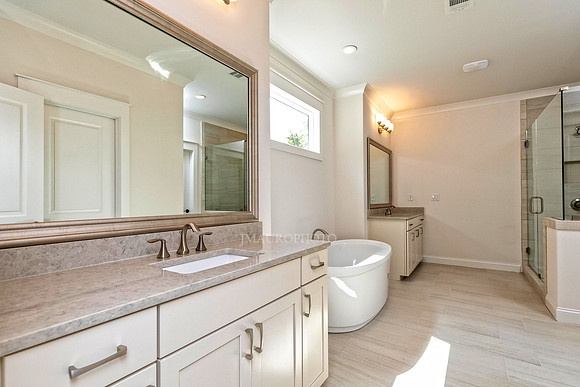 Owner's Bath-1