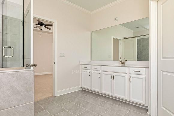 Owner's Bath-3