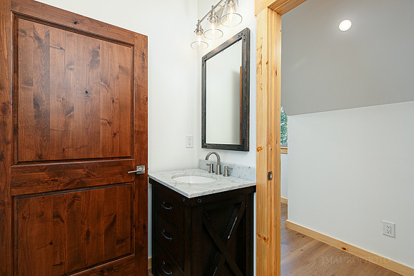 751 Ridgeview Dr-43