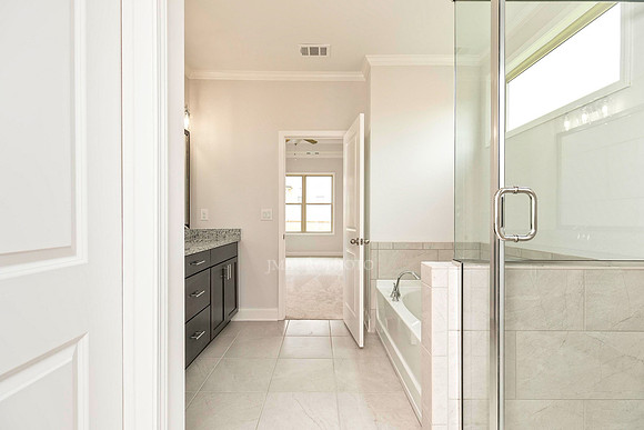 Owner's Bath-2