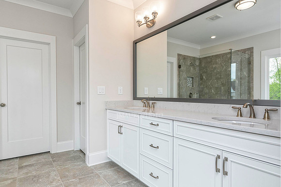 Owner's Bath-2