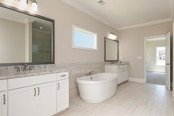 Owner's Bath-2