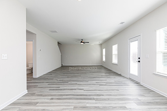 Breakfast-Family Room-1