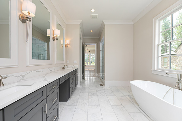 Owner's Bathroom-6