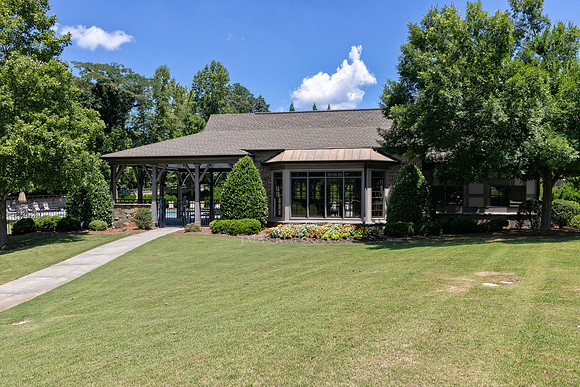 Clubhouse-2