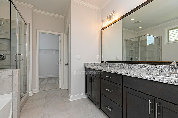 Owner's Bath-2