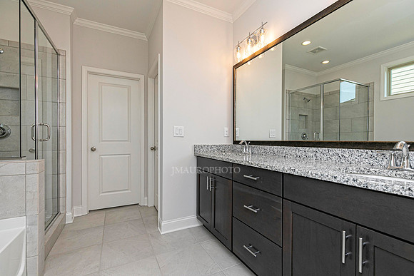 Owner's Bath-3