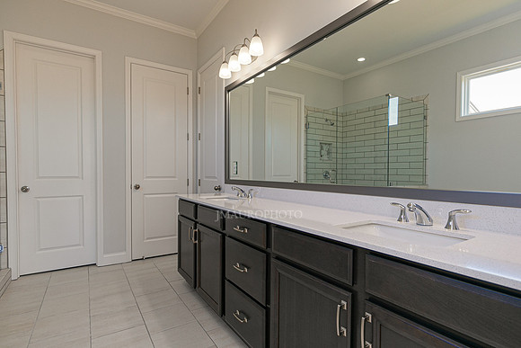 Owner's Bath-5