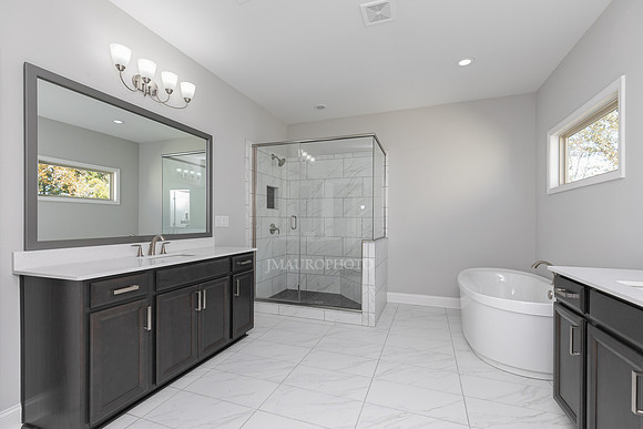 Owner's Bath-1