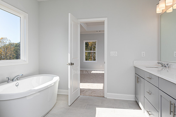Owner's Bath-4
